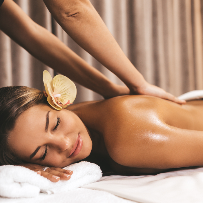 woman getting a relaxing Swedish massage 